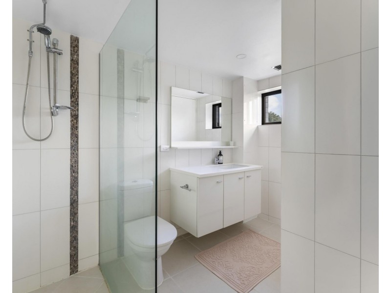 23/11 Fairway Drive, Clear Island Waters QLD 4226