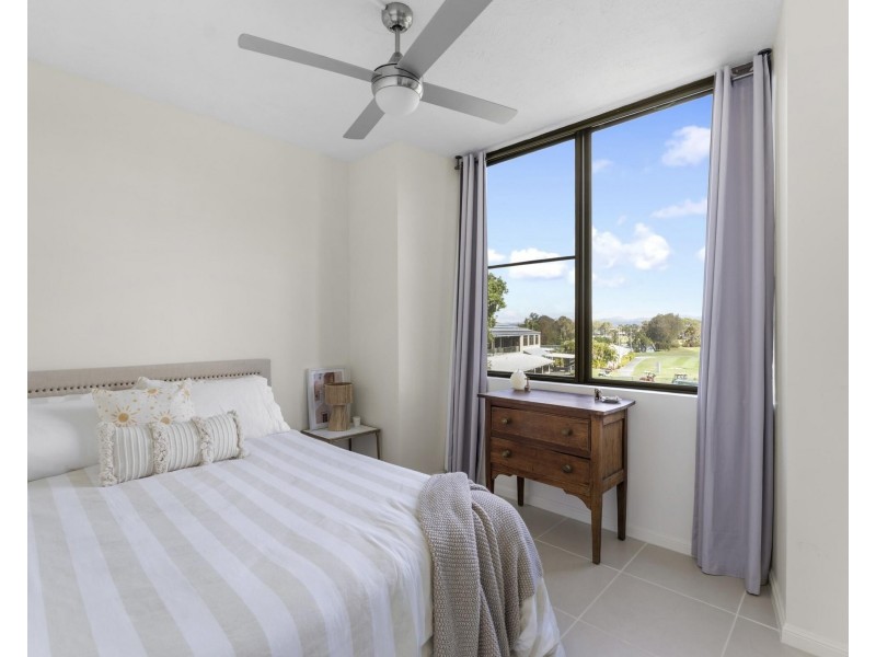 23/11 Fairway Drive, Clear Island Waters QLD 4226