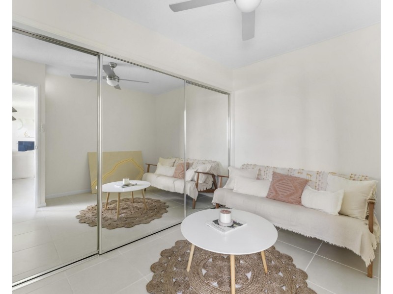 23/11 Fairway Drive, Clear Island Waters QLD 4226