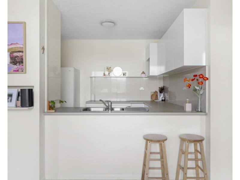 23/11 Fairway Drive, Clear Island Waters QLD 4226