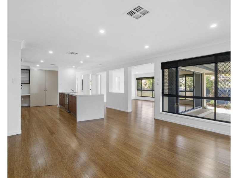 190 Tallebudgera Drive, Palm Beach QLD 4221