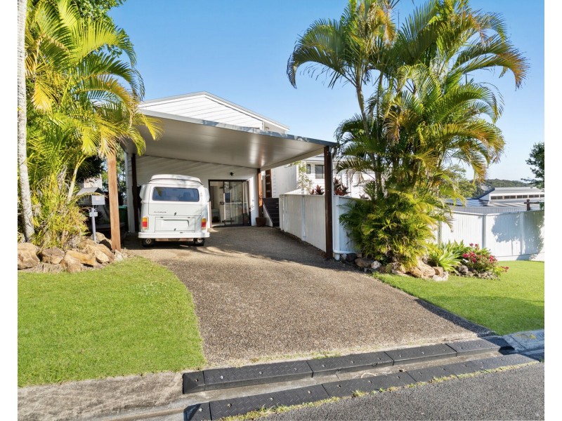 19 Bob Barnard Drive, Tugun QLD 4224