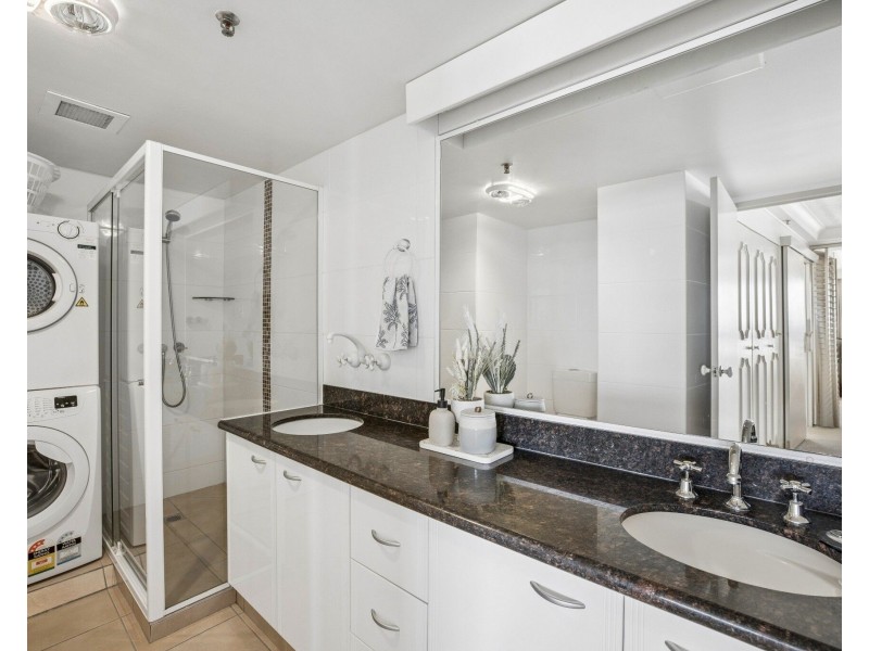 17E/973 Gold Coast Highway, Palm Beach QLD 4221
