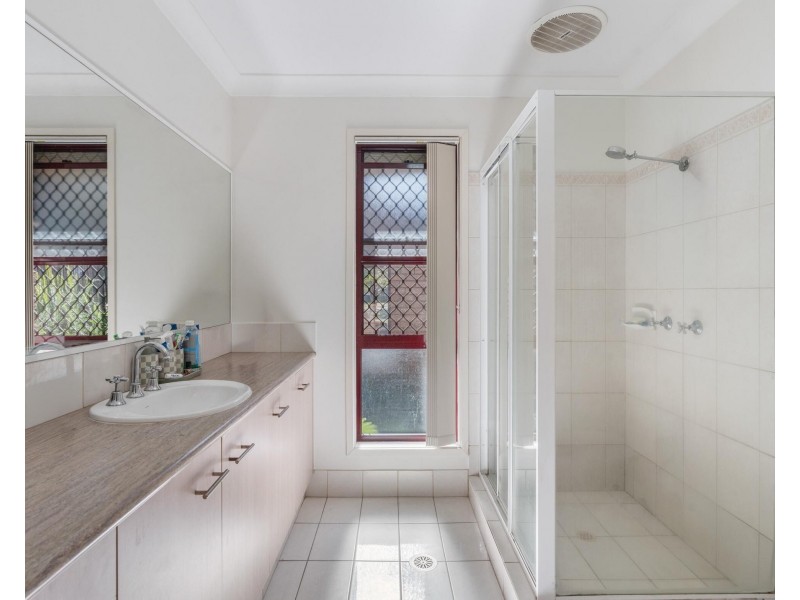 13 Goldvilla Drive, Elanora QLD 4221