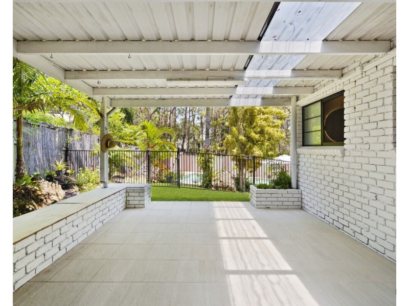 197 Simpsons Road, Elanora QLD 4221
