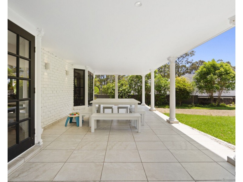 197 Simpsons Road, Elanora QLD 4221