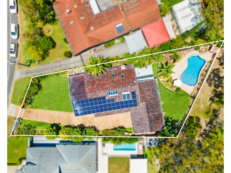 197 Simpsons Road, Elanora QLD 4221