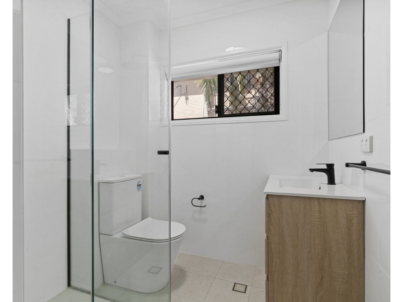 5/6 Nyrang Avenue, Palm Beach QLD 4221