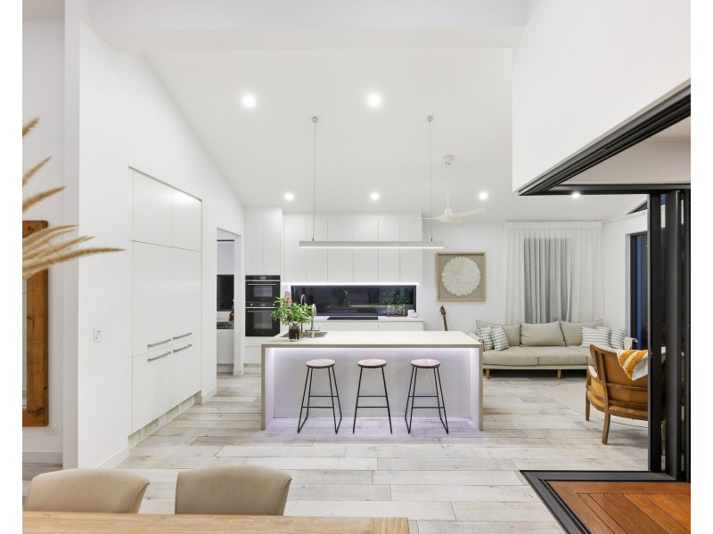 45 Binya Avenue, Coolangatta QLD 4225