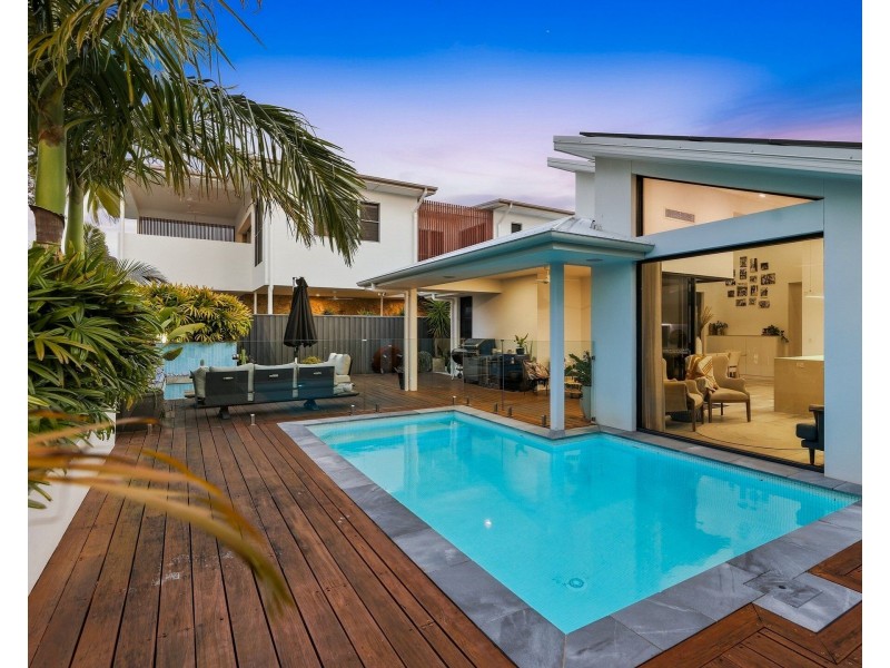 45 Binya Avenue, Coolangatta QLD 4225