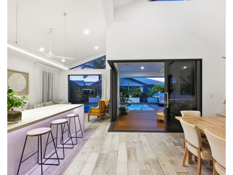45 Binya Avenue, Coolangatta QLD 4225