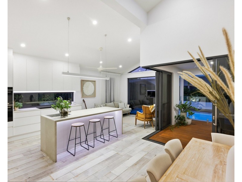 45 Binya Avenue, Coolangatta QLD 4225