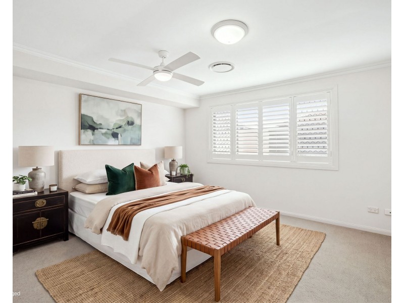 19 Martingale Circuit, Clear Island Waters QLD 4226