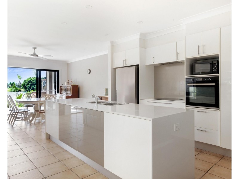 68/117 Palm Meadows Drive, Carrara QLD 4211