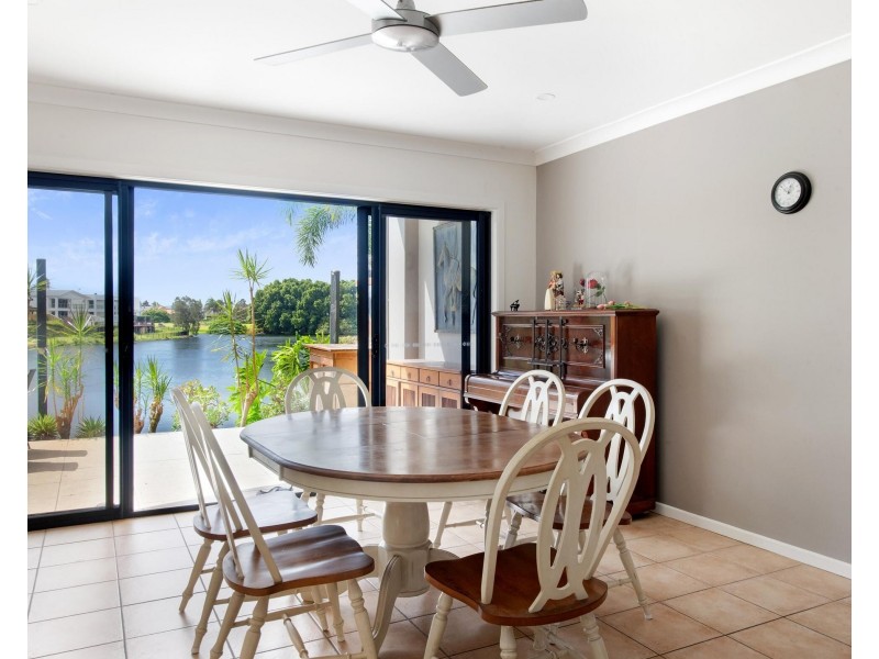 68/117 Palm Meadows Drive, Carrara QLD 4211