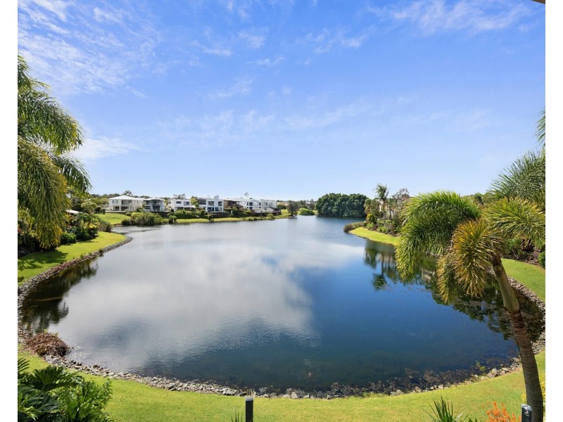 68/117 Palm Meadows Drive, Carrara QLD 4211