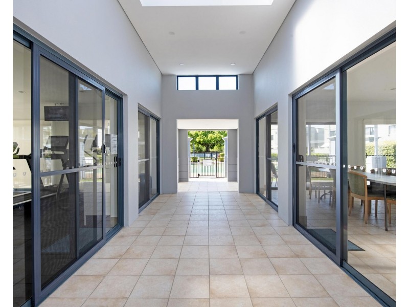 68/117 Palm Meadows Drive, Carrara QLD 4211