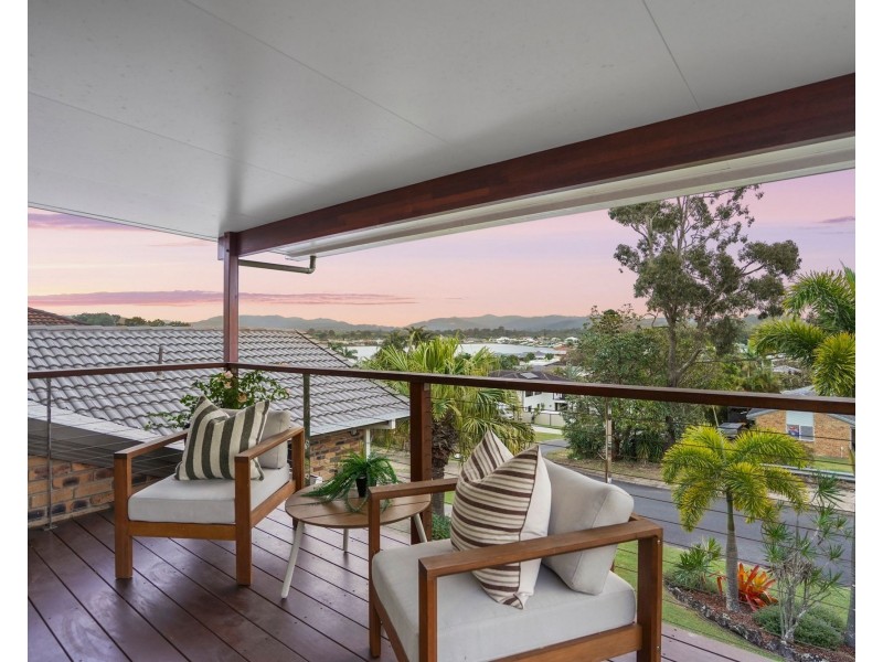 15 Darnel Street, Elanora QLD 4221