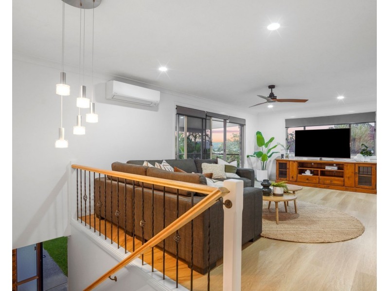 15 Darnel Street, Elanora QLD 4221