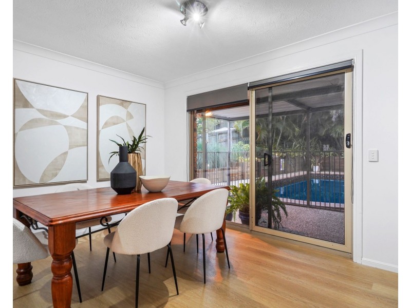15 Darnel Street, Elanora QLD 4221