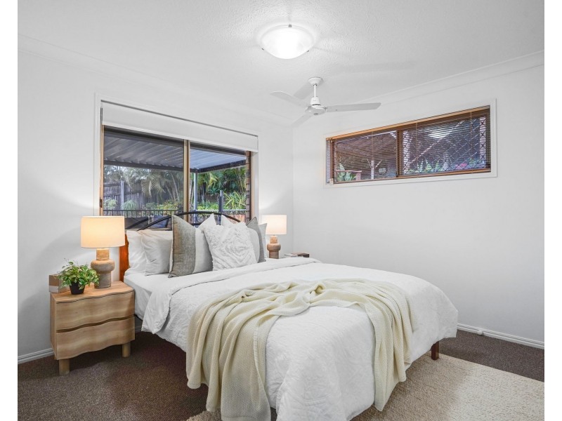 15 Darnel Street, Elanora QLD 4221