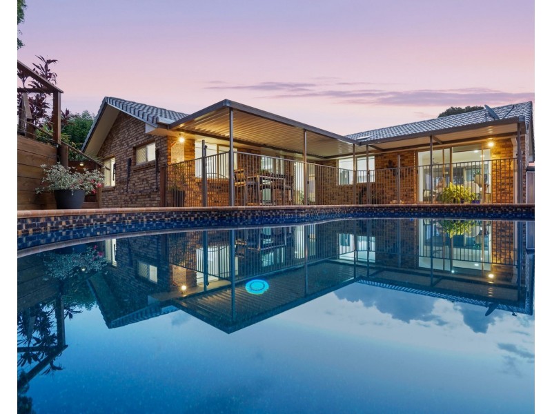 15 Darnel Street, Elanora QLD 4221