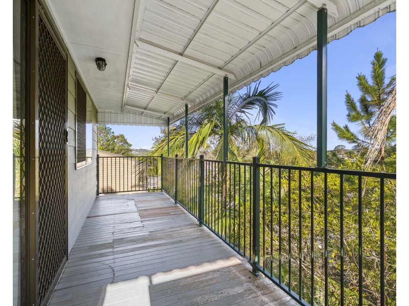 30 Swanbourne Way, Elanora QLD 4221
