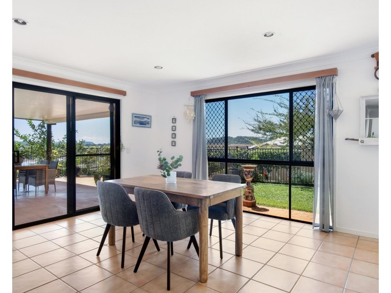 8 Thunder Drive, Currumbin Waters QLD 4223