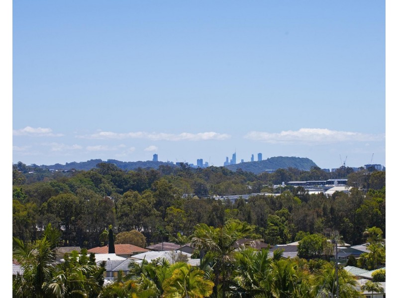 8 Thunder Drive, Currumbin Waters QLD 4223