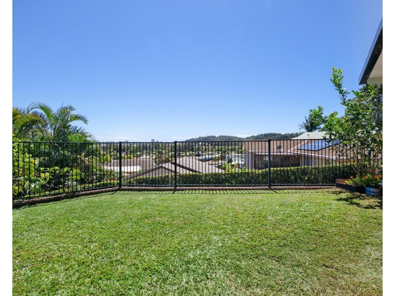 8 Thunder Drive, Currumbin Waters QLD 4223