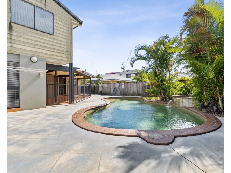 32 Thirteenth Avenue, Palm Beach QLD 4221