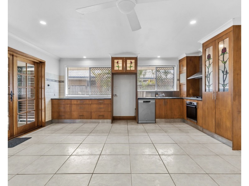 32 Thirteenth Avenue, Palm Beach QLD 4221