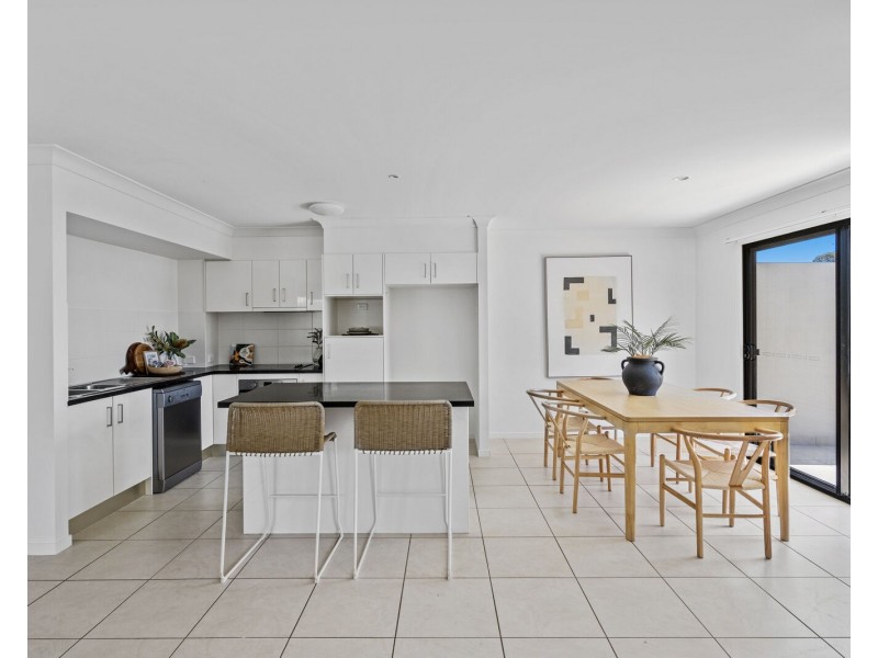 16/5 Faculty Crescent, Mudgeeraba QLD 4213