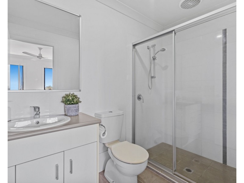 16/5 Faculty Crescent, Mudgeeraba QLD 4213