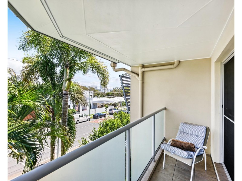 8/50-52 Miles Street, Coolangatta QLD 4225