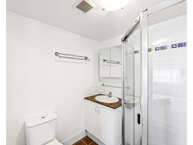 8/50-52 Miles Street, Coolangatta QLD 4225