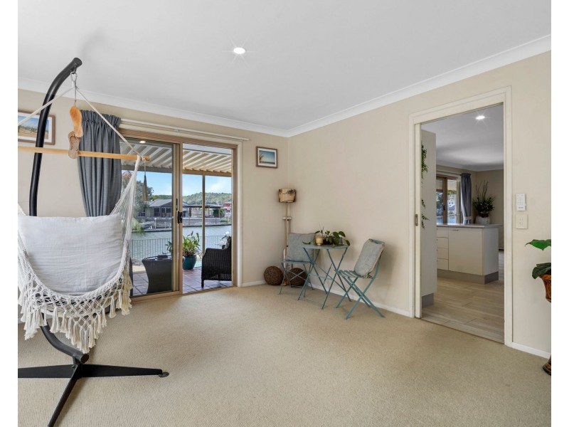 16 Harris Court, Currumbin Waters QLD 4223