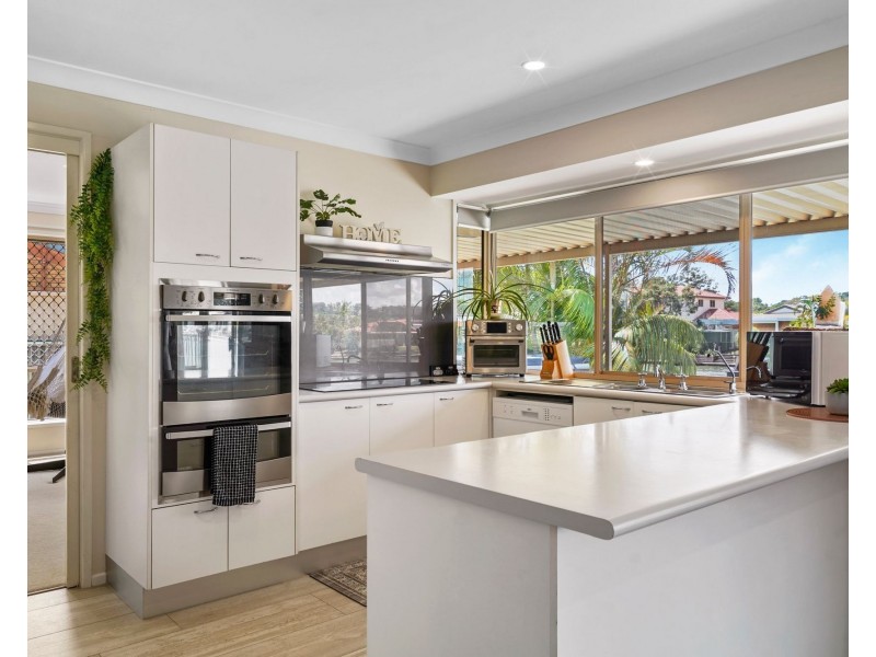 16 Harris Court, Currumbin Waters QLD 4223