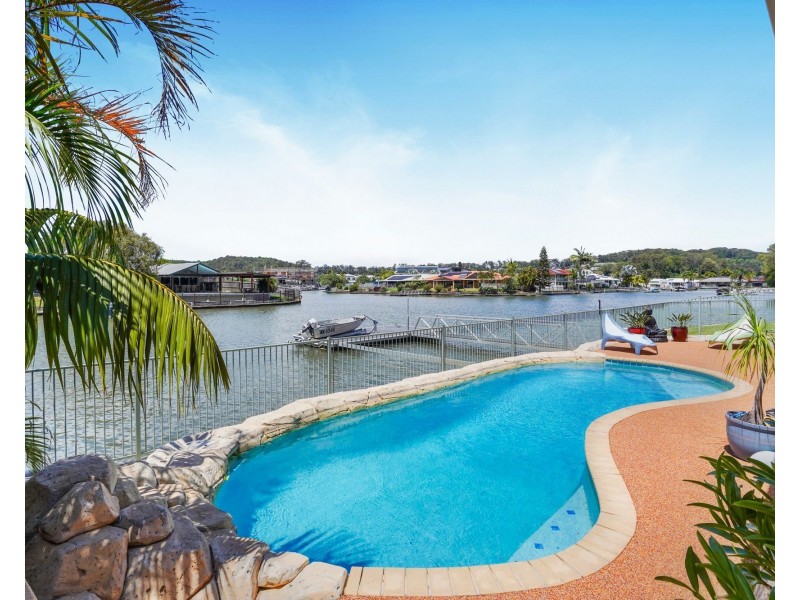 16 Harris Court, Currumbin Waters QLD 4223