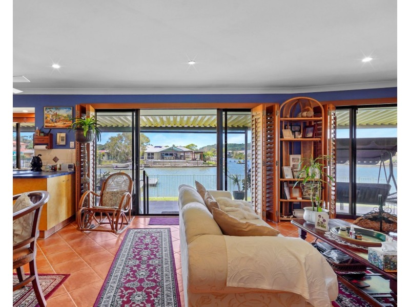 16 Harris Court, Currumbin Waters QLD 4223
