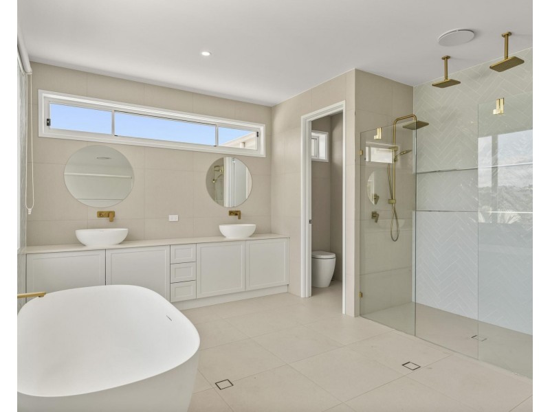 57 Sawtell Drive, Currumbin Waters QLD 4223