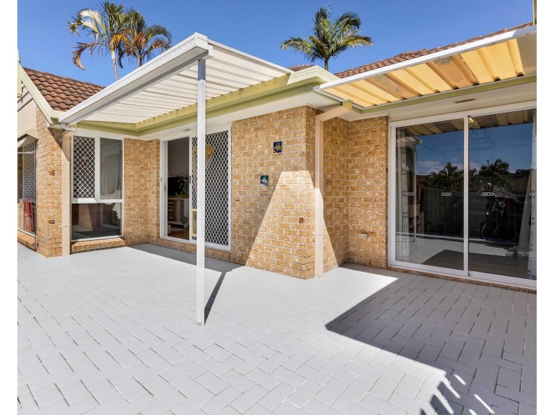 2/41J Murtha Drive, Elanora QLD 4221