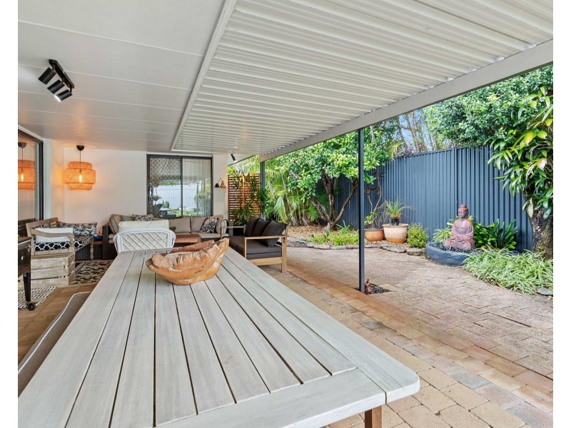 69 Dunlin Drive, Burleigh Waters QLD 4220