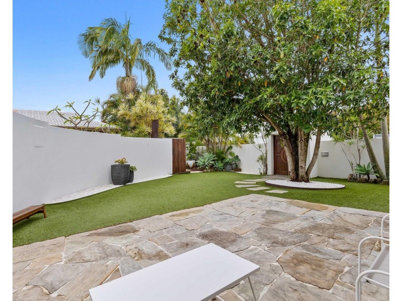 69 Dunlin Drive, Burleigh Waters QLD 4220