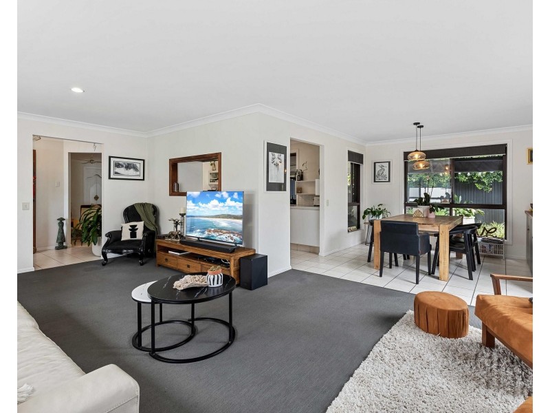 69 Dunlin Drive, Burleigh Waters QLD 4220