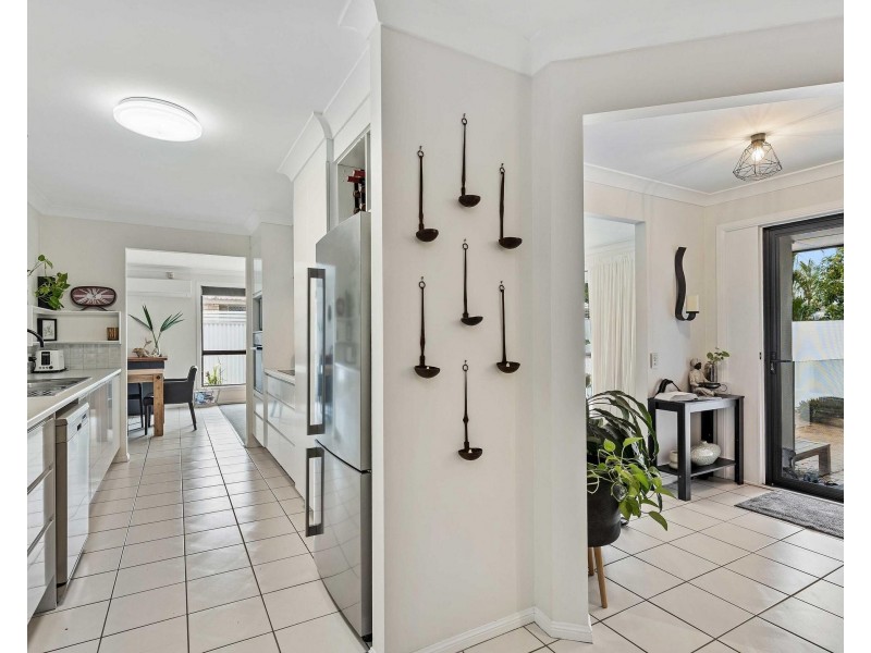 69 Dunlin Drive, Burleigh Waters QLD 4220