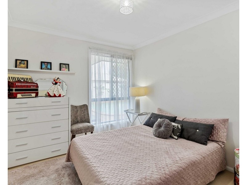 69 Dunlin Drive, Burleigh Waters QLD 4220