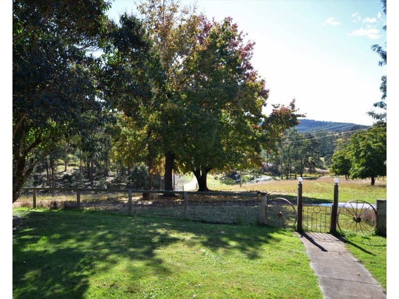 3633 Oxley Highway, Hyndmans Creek NSW 2446