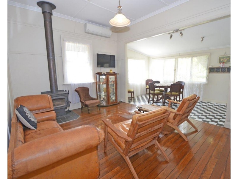 8 Station Street, Johns River NSW 2443