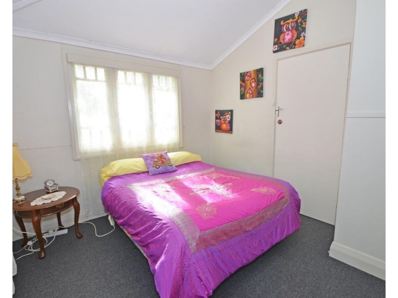 8 Station Street, Johns River NSW 2443